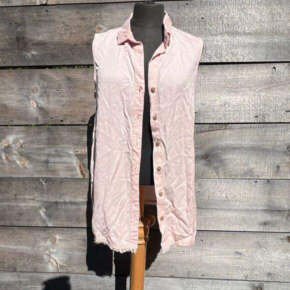 C&C California Women's Pink Frayed Hem Sleeveless Button Down Jean Shirt - Picture 1 of 7